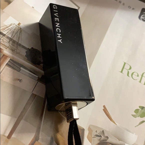 Givenchy lipstick #24 - Picture 1 of 2